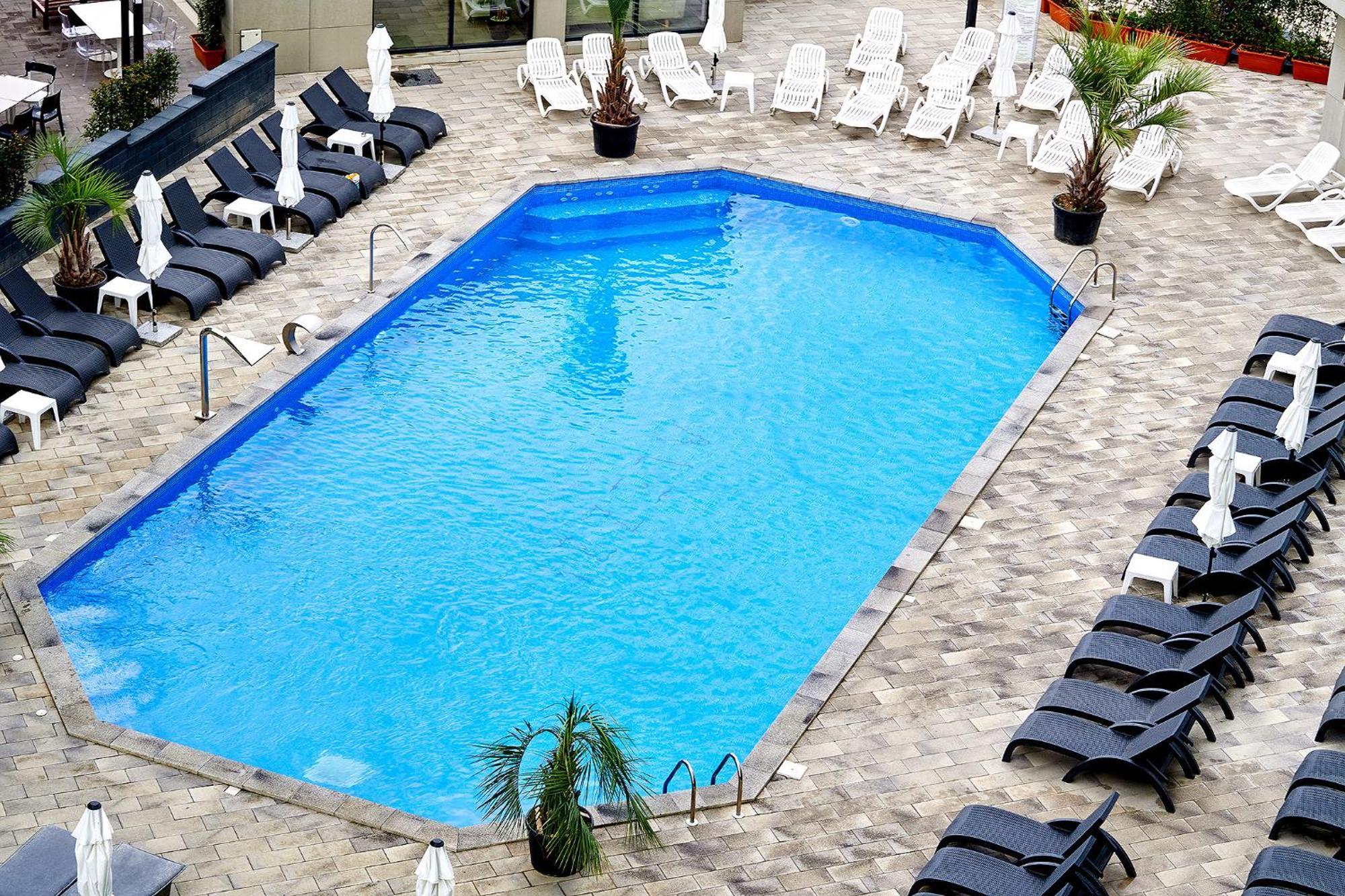 Purple Onyx - Pool & Spa Beach Resort Năvodari 외부 사진