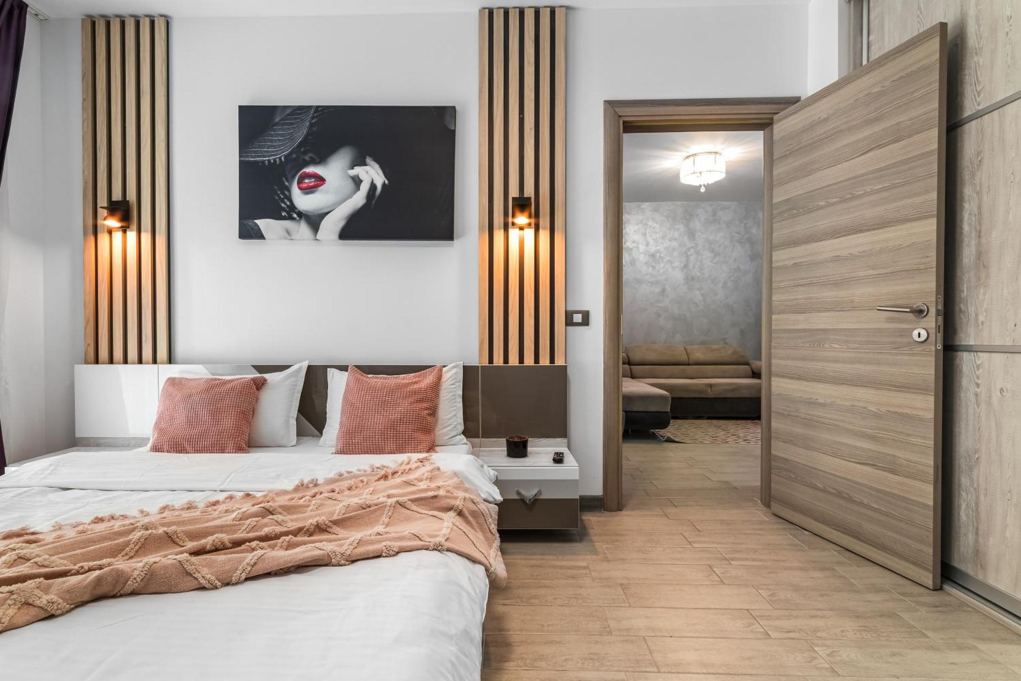 Purple Onyx - Pool & Spa Beach Resort Năvodari 외부 사진